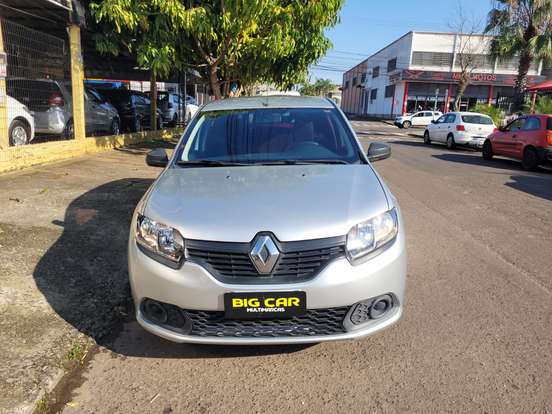 RENAULT-SANDERO-2017