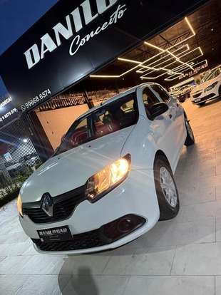 RENAULT-SANDERO-2018
