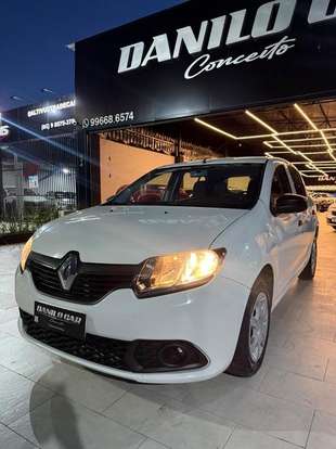 RENAULT-SANDERO-2018