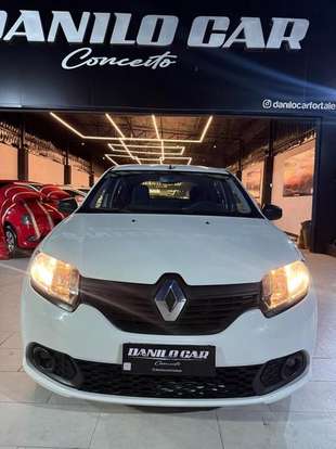 RENAULT-SANDERO-2018