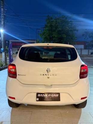 RENAULT-SANDERO-2018