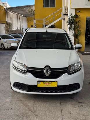 RENAULT-SANDERO-2017