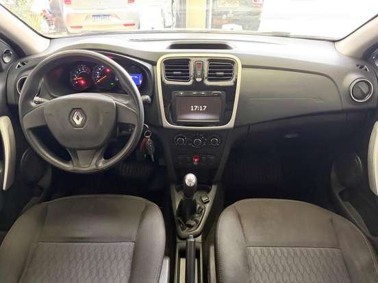 RENAULT-SANDERO-2019