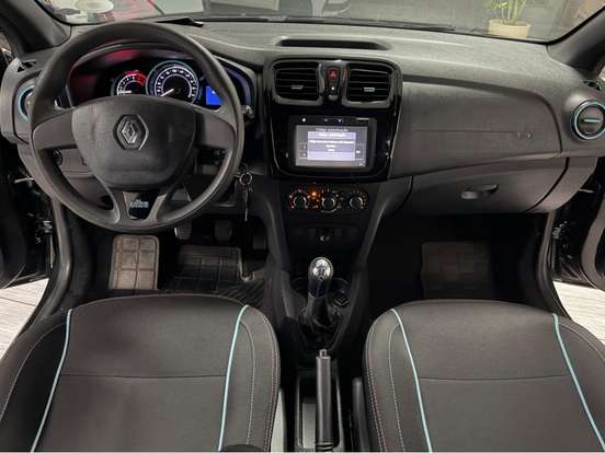 RENAULT-SANDERO-2018