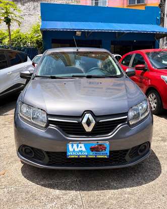 RENAULT-SANDERO-2014