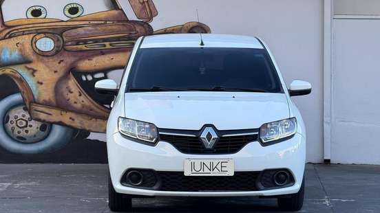 RENAULT-SANDERO-2016