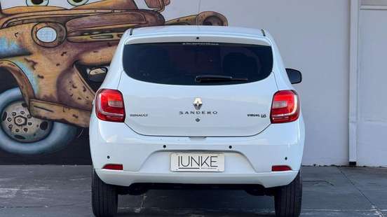 RENAULT-SANDERO-2016