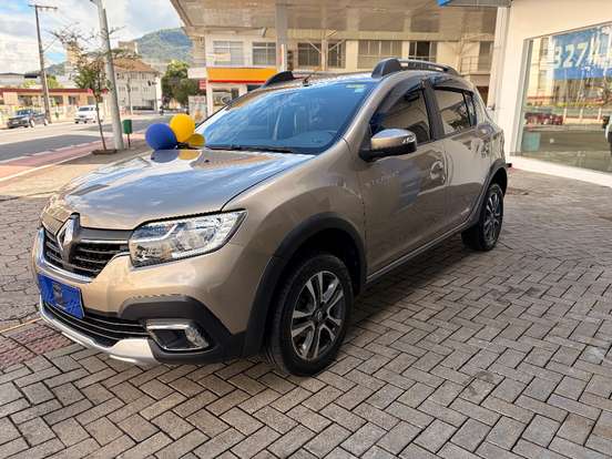 RENAULT-SANDERO-2019