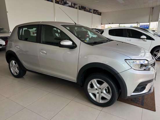 RENAULT-SANDERO-2019
