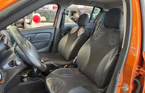RENAULT-SANDERO-1.6 DYNAMIQUE 8V FLEX 4P AUTOMATIZADO RENAULT-SANDERO-2014