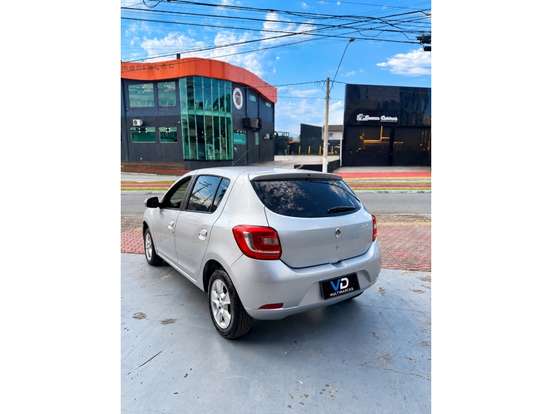 RENAULT-SANDERO-1.6 DYNAMIQUE 8V FLEX 4P MANUAL RENAULT-SANDERO-2016