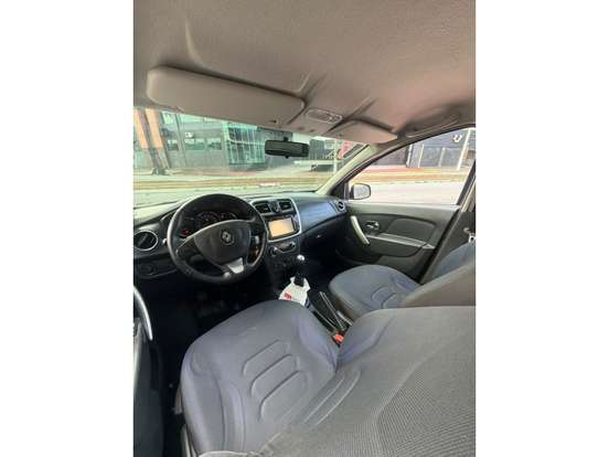 RENAULT-SANDERO-2016