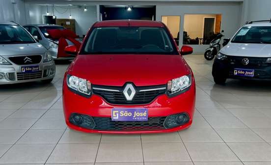 RENAULT-SANDERO-2014