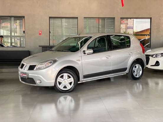 RENAULT-SANDERO-2008