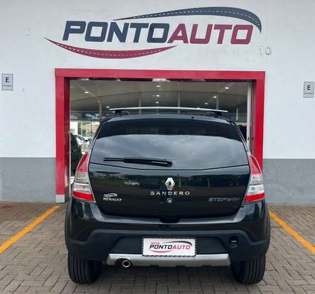 RENAULT-SANDERO-2012