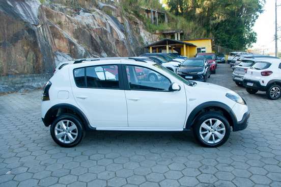 RENAULT-SANDERO-1.6 STEPWAY 8V FLEX 4P MANUAL RENAULT-SANDERO-2014
