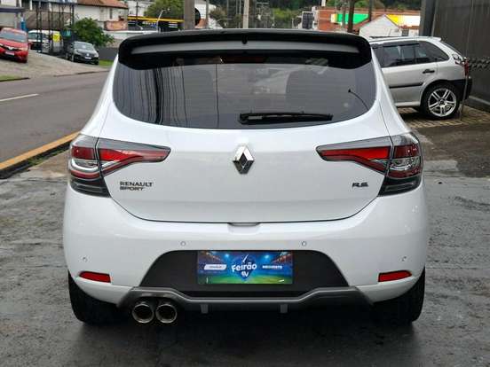 RENAULT-SANDERO-2020