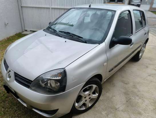 RENAULT-CLIO-2010