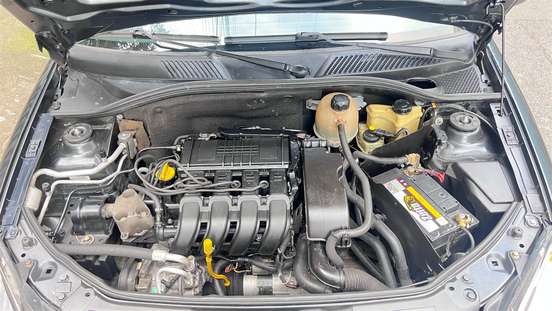 RENAULT-CLIO-2004