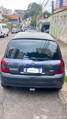 RENAULT-CLIO-2004