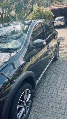 RENAULT-SANDERO-2019