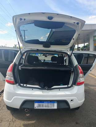 RENAULT-SANDERO-2013