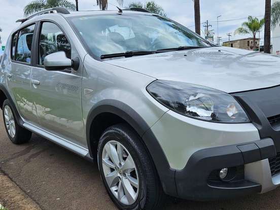 RENAULT-SANDERO-1.6 STEPWAY 16V FLEX 4P AUTOMÁTICO RENAULT-SANDERO-2012