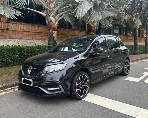 RENAULT-SANDERO-2019