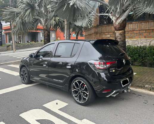 RENAULT-SANDERO-2019