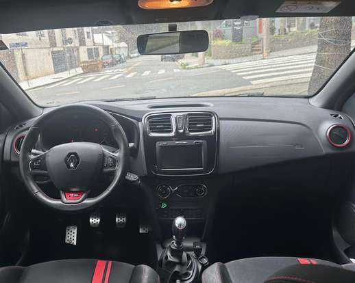 RENAULT-SANDERO-2019