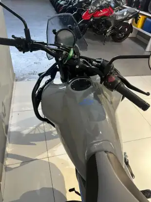 ROYAL ENFIELD-HIMALAYAN 450 SLATE POPPY BLUE-2025