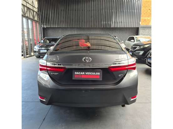 TOYOTA-COROLLA-2017