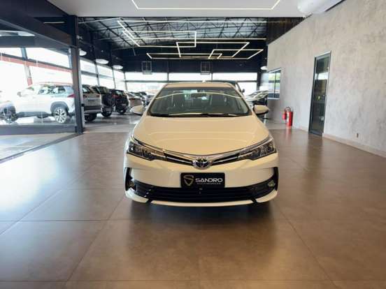 TOYOTA-COROLLA-2018