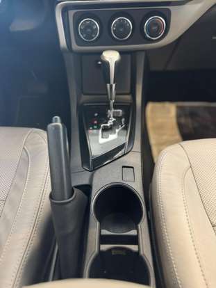 TOYOTA-COROLLA-2018