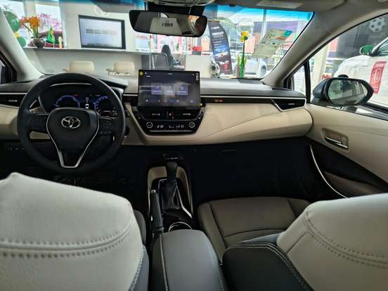 TOYOTA-COROLLA-2026