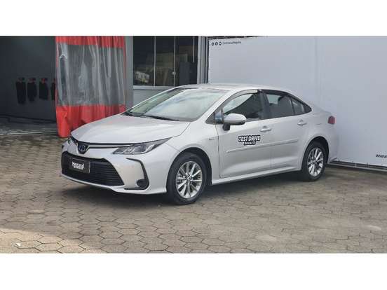 TOYOTA-COROLLA-2025