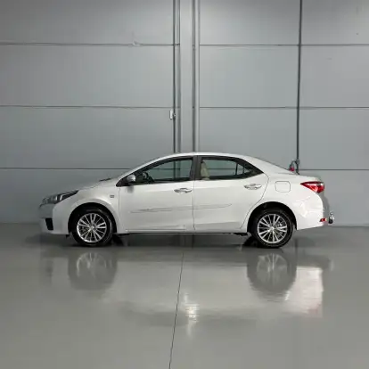 TOYOTA-COROLLA-2015