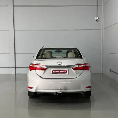 TOYOTA-COROLLA-2015