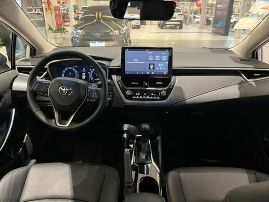 TOYOTA-COROLLA-2025