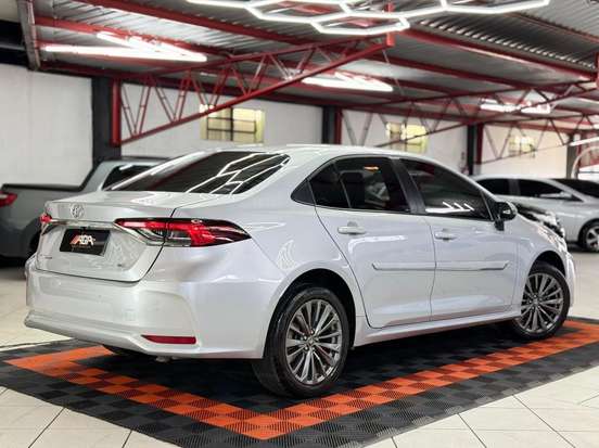 TOYOTA-COROLLA-2024