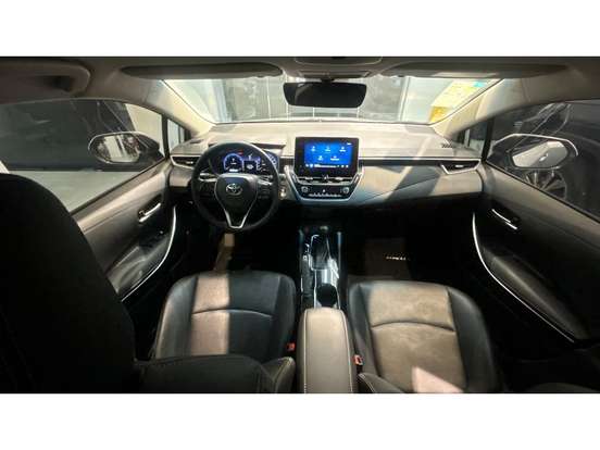TOYOTA-COROLLA-2024