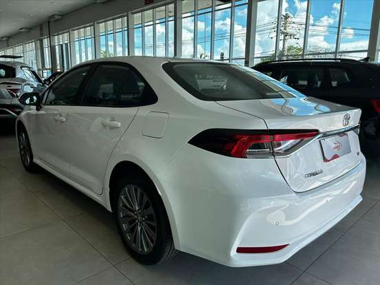 TOYOTA-COROLLA-2023
