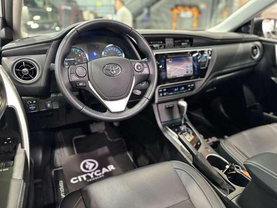 TOYOTA-COROLLA-2018