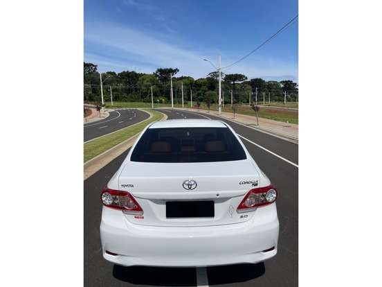 TOYOTA-COROLLA-2013