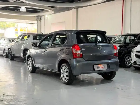 TOYOTA-ETIOS-1.3 X 16V FLEX 4P MANUAL TOYOTA-ETIOS-2013