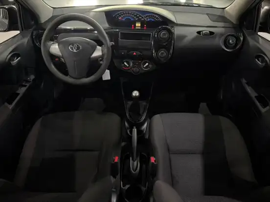 TOYOTA-ETIOS-1.3 X 16V FLEX 4P MANUAL TOYOTA-ETIOS-2013