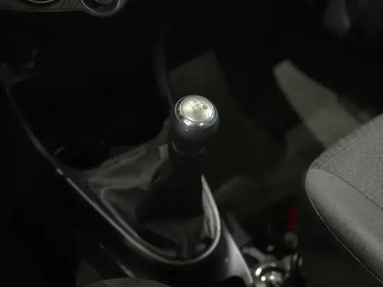 TOYOTA-ETIOS-2013