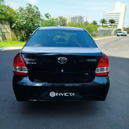 TOYOTA-ETIOS-2020