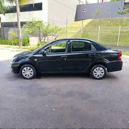 TOYOTA-ETIOS-2020