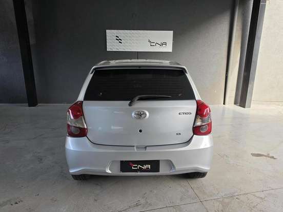TOYOTA-ETIOS-2020